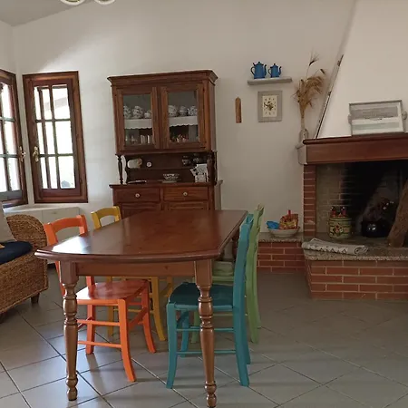 Rebecca Holiday home *